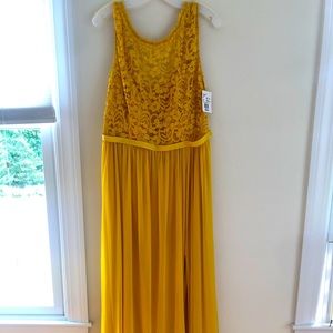 NWT long bridesmaid gown